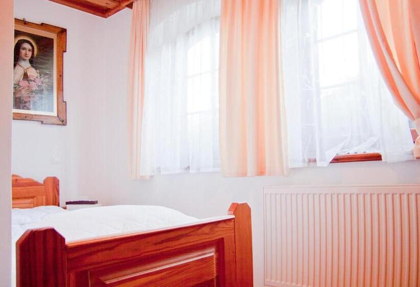 اتاق کلاسیک سه تخته, Farm Stay Bukovje