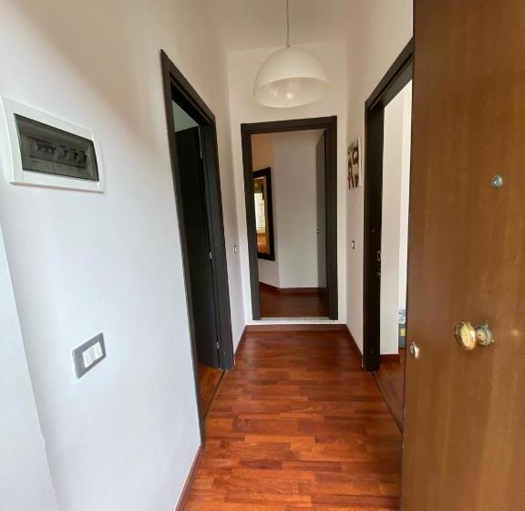 اتاق اکونومی, Sollevante Guest House
