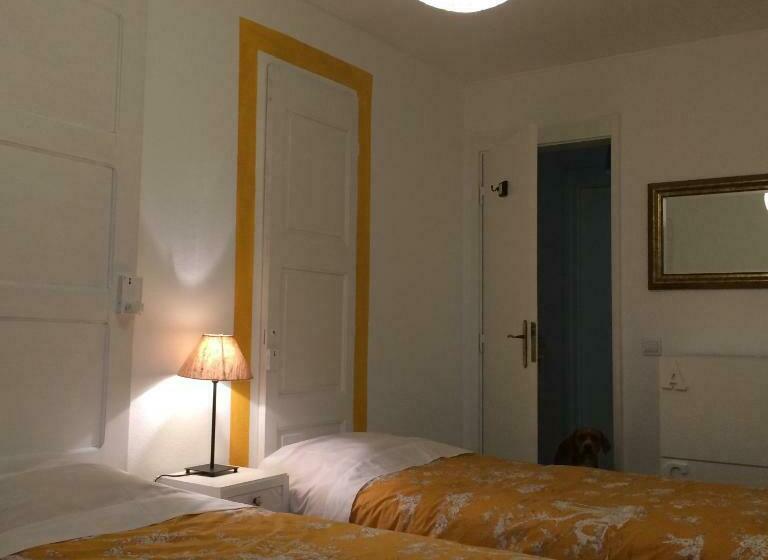 Кровать в Общей Комнате, Inn Golegã