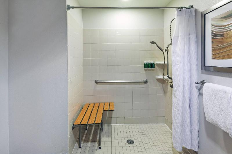 اتاق استاندارد با تخت بزرگ, Courtyard By Marriott Tulsa Woodland Hills