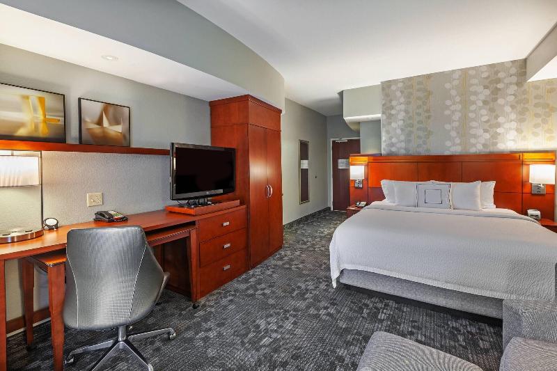 اتاق استاندارد با تخت بزرگ, Courtyard By Marriott Tulsa Woodland Hills