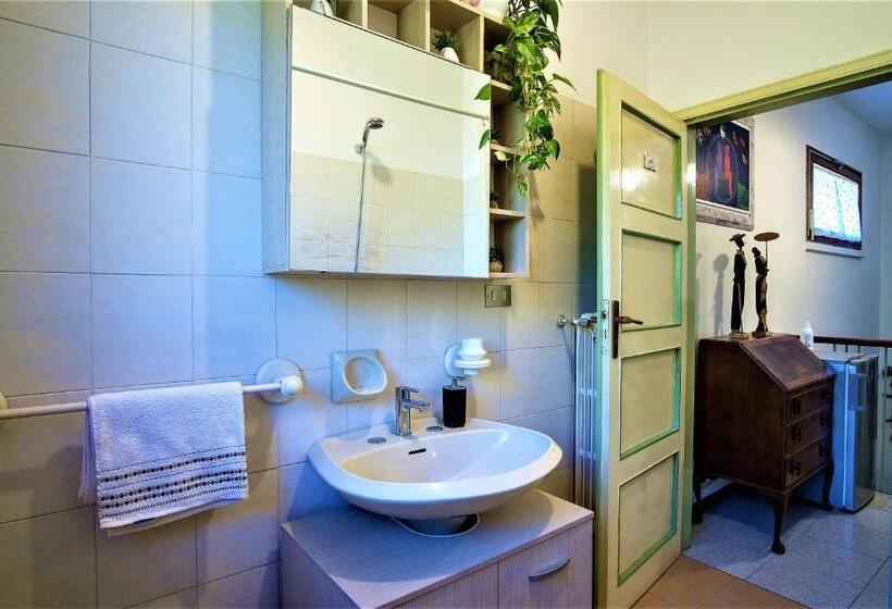 اتاق استاندارد با سرویس بهداشتی مشترک, B&b La Mia Oasi