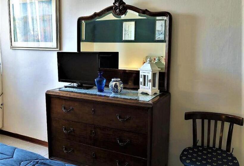 اتاق استاندارد سه تخته با سرویس بهداشتی مشترک, B&b La Mia Oasi