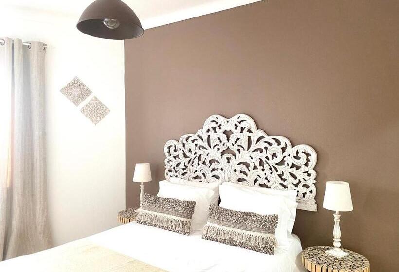 اتاق لوکس, Pátio Abílio Guest House