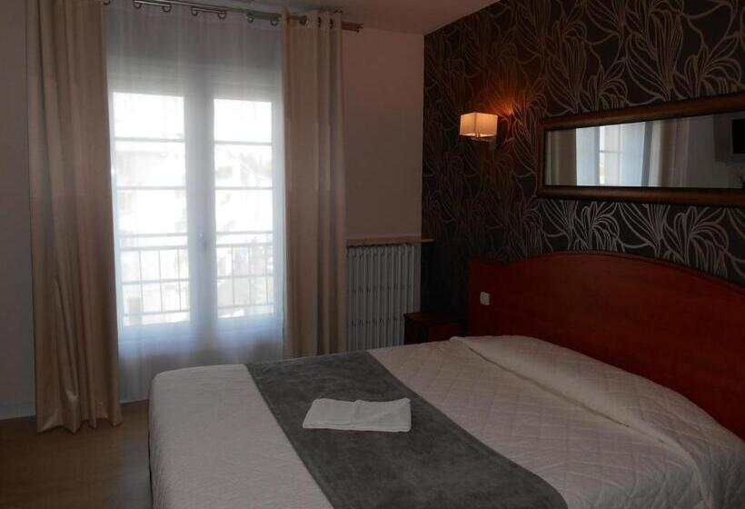Номер Стандарт, Hôtel Le Rupella