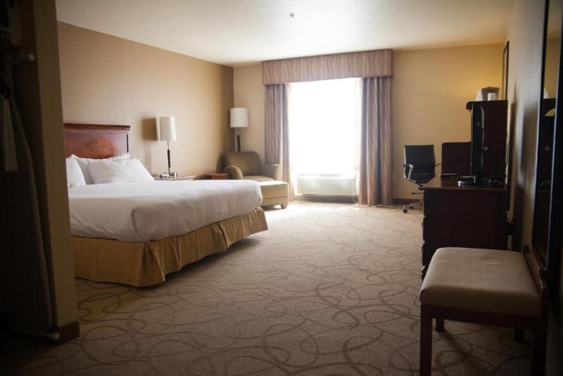 Номер Стандарт Кровать Кинг Адаптированный для Инвалидов, Holiday Inn Express Hotels & Suites Mountain Home, An Ihg