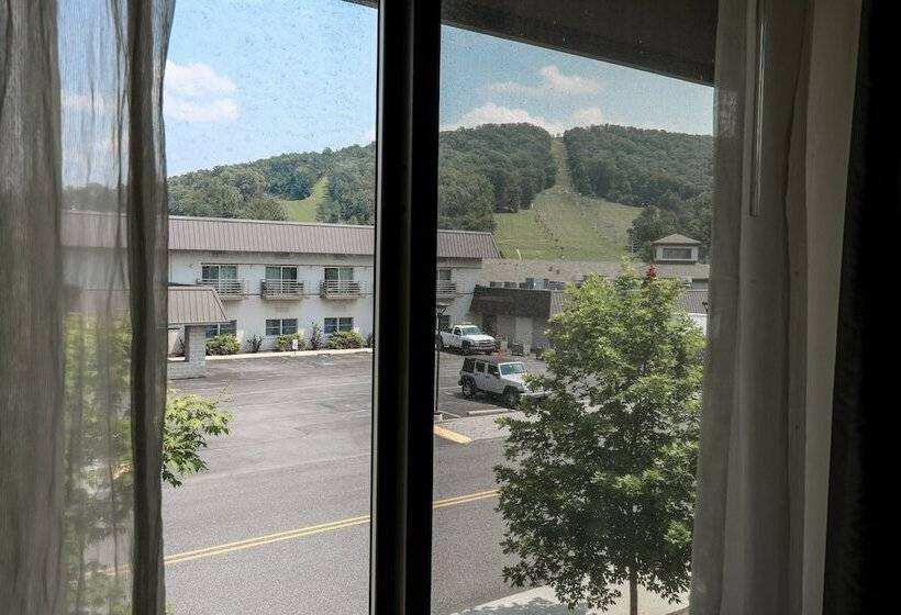 Номер Стандарт 2 Двуспальные Кровати, Liberty Mountain Resort