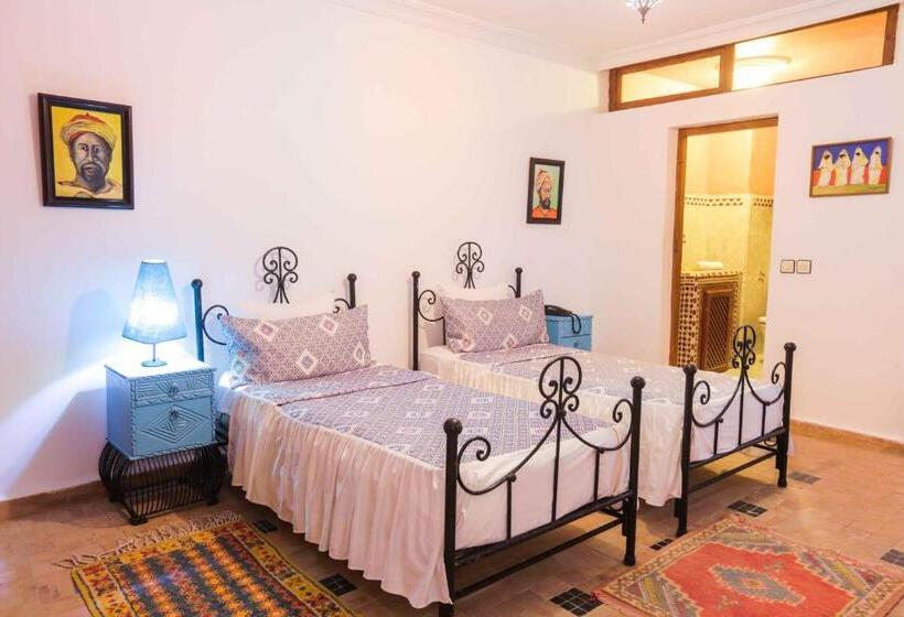 غرفة قياسية ثلاثية, Riad Al Khansaa