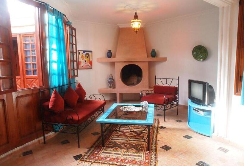 Люкс, Riad Al Khansaa