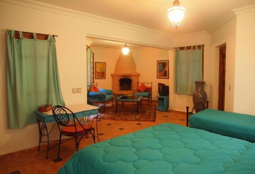 جناح, Riad Al Khansaa