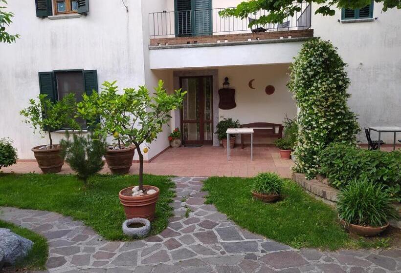 اتاق کلاسیک چهارنفره, Al Vecchio Camino