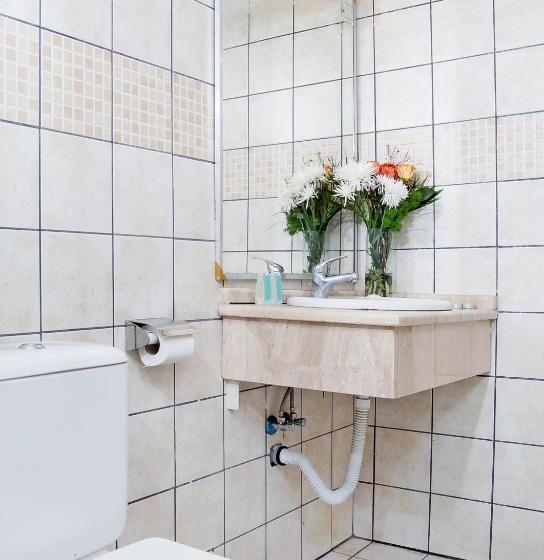 استودیوی لوکس, Barakat Hotel Apartments