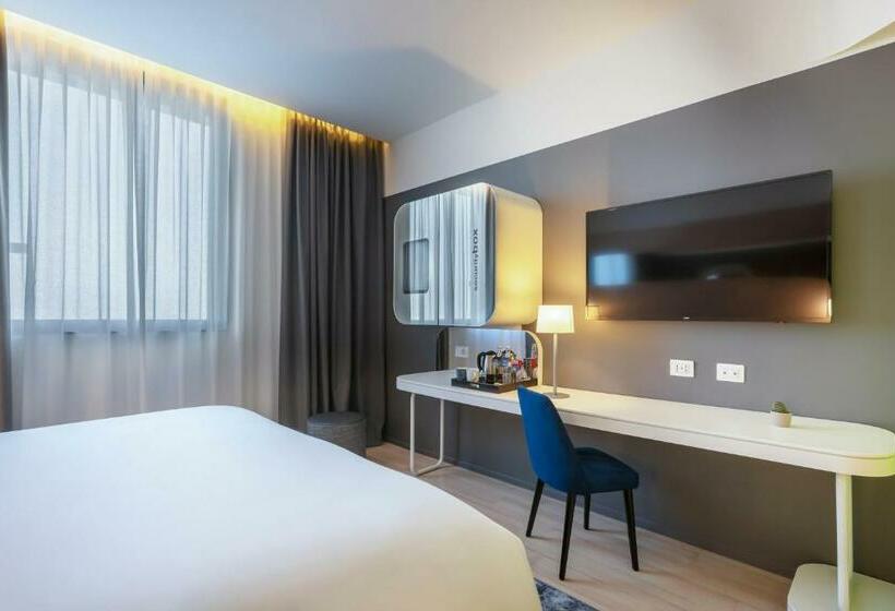 اتاق استاندارد با تخت بزرگ, Voco Milan Fiere, An Ihg