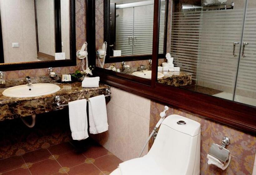 اتاق لوکس, Queens Suite