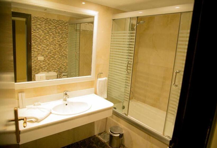 سوئیت پرزیدنت, Queens Suite