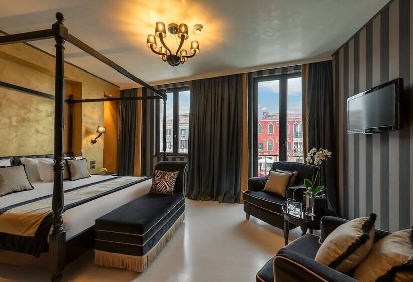 سوئیت با چشم‌انداز, Carnival Palace   Venice Collection