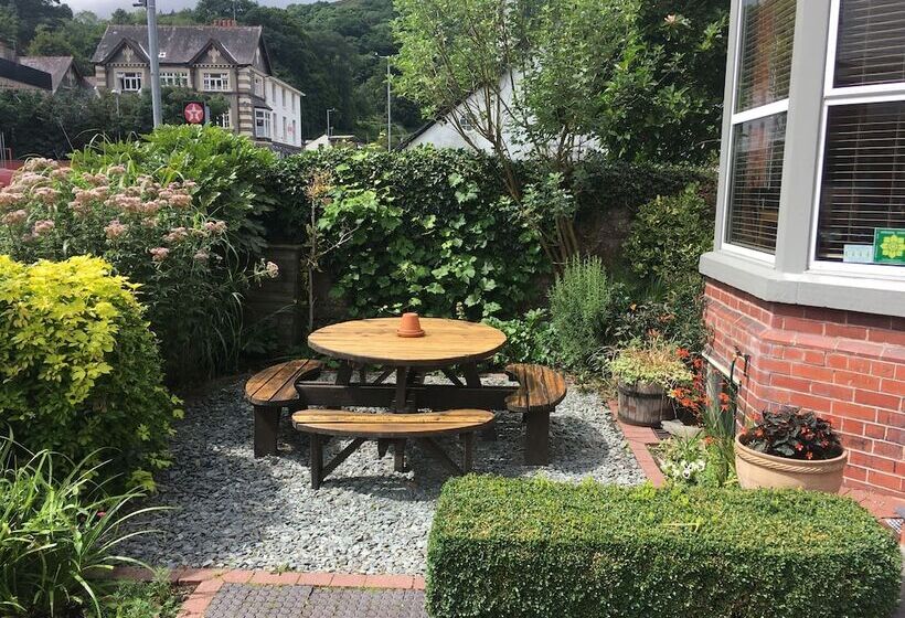 Люкс, Llangollen Hostel Self Catering   All Private Bedrooms