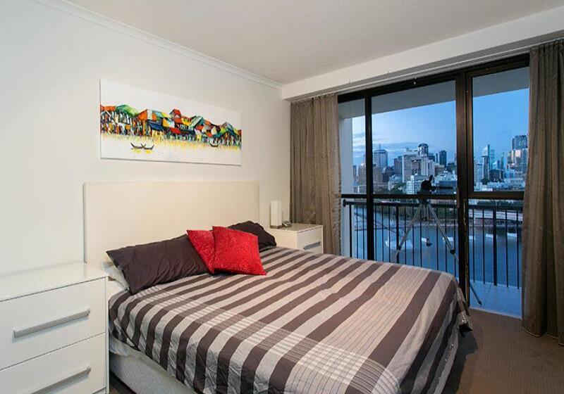 Standard studio with river view, River Plaza Apartments Brisbane