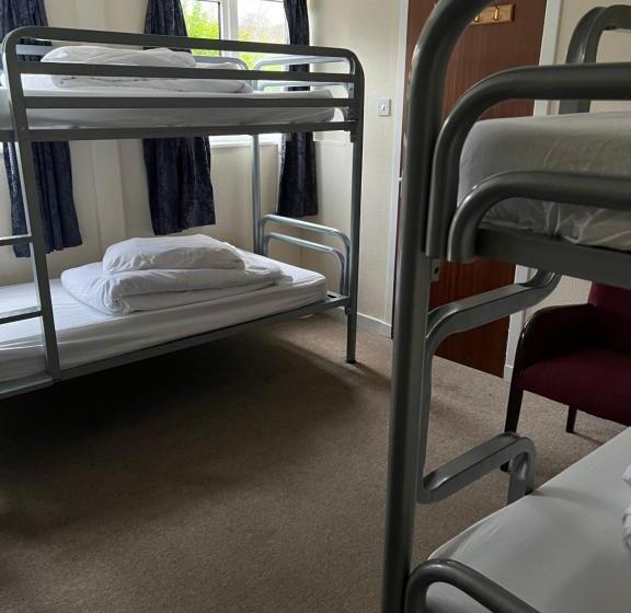 共用房间的床, Saucy Mary's Hostel