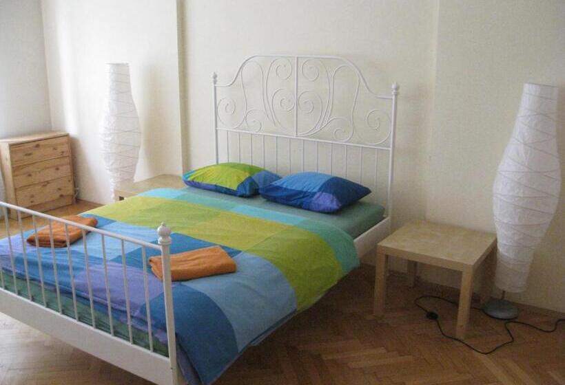 Ortak Banyolu Standart Oda, Ragtime