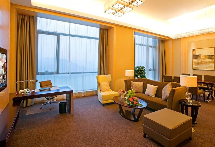 سوئیت با چشم‌انداز رودخانه, Crowne Plaza Yichang, An Ihg