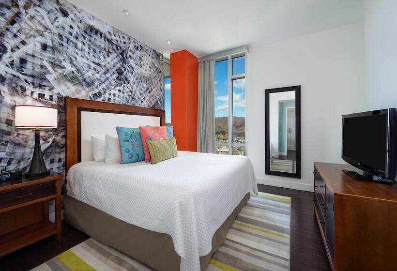 سوئیت پنت هاوس, Indigo Asheville Downtown, An Ihg