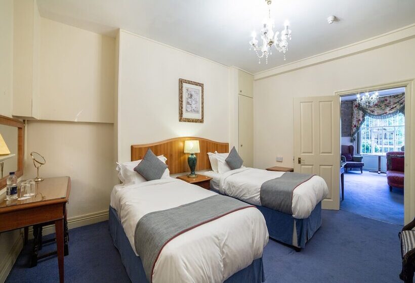 سوییت سوپریور, Bailbrook Lodge