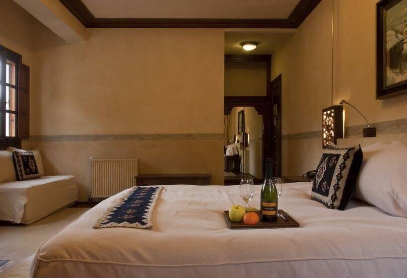 Номер Superior, Katogi Averoff Hotel & Winery