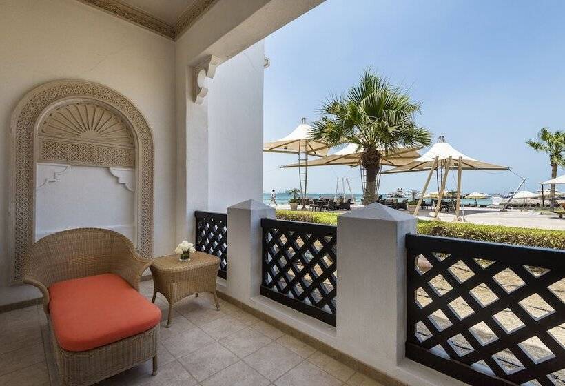 اتاق لوکس با چشم‌انداز استخر, Sharq Village & Spa, A Ritzcarlton