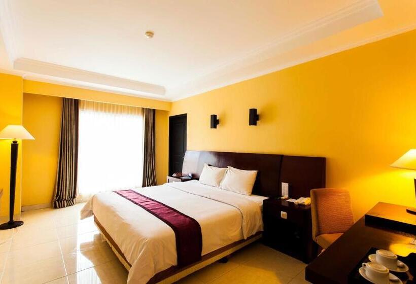 سوئیت پنت هاوس, Aston Niu Manokwari Hotel & Conference Center