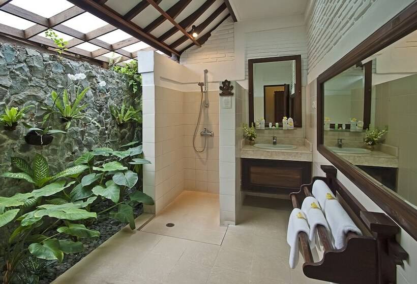Номер Deluxe, Alam Sari Hotel Keliki