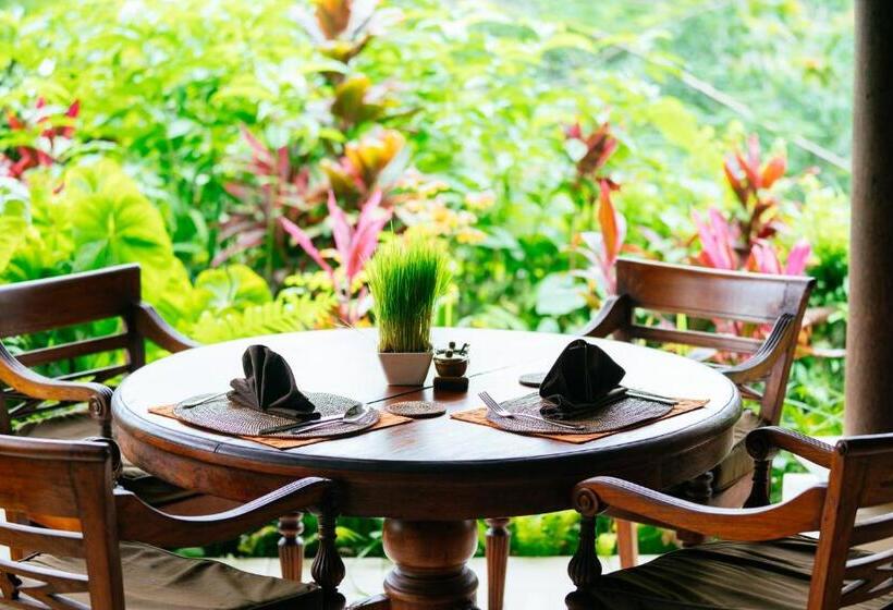 Семейный Номер, Alam Sari Hotel Keliki