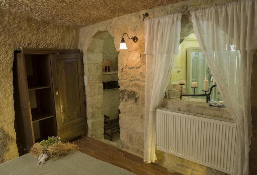 Номер Deluxe, Meleklerevi Cave