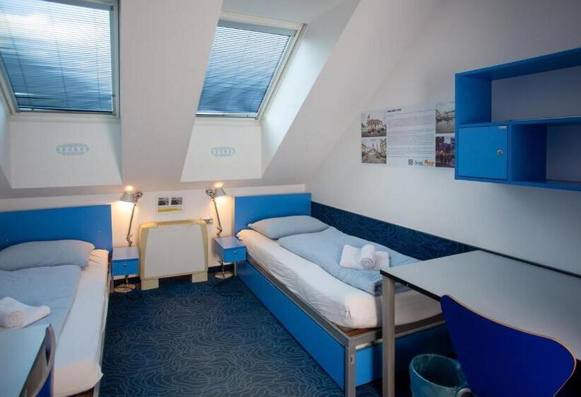 آپارتمان 1 خوابه, Hostel Pekarna