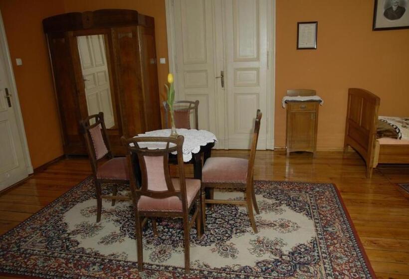 Четырехместный Номер Стандарт, Hostel, Pokoje Gościnne Mleczarnia   Ozonowane