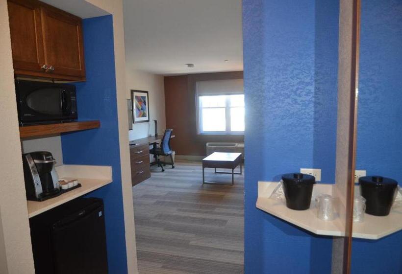 Президентский Люкс, Holiday Inn Express Hotel & Suites Rochester, An Ihg