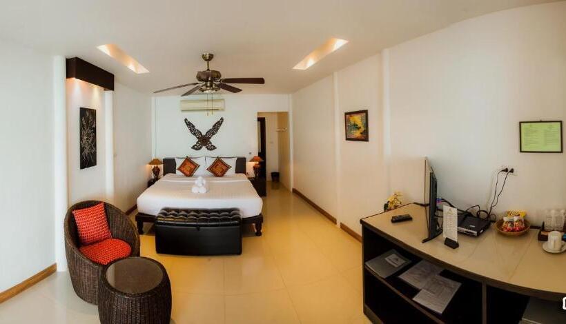 スーペリアーバンガロー, Lipa Lodge Beach Resort
