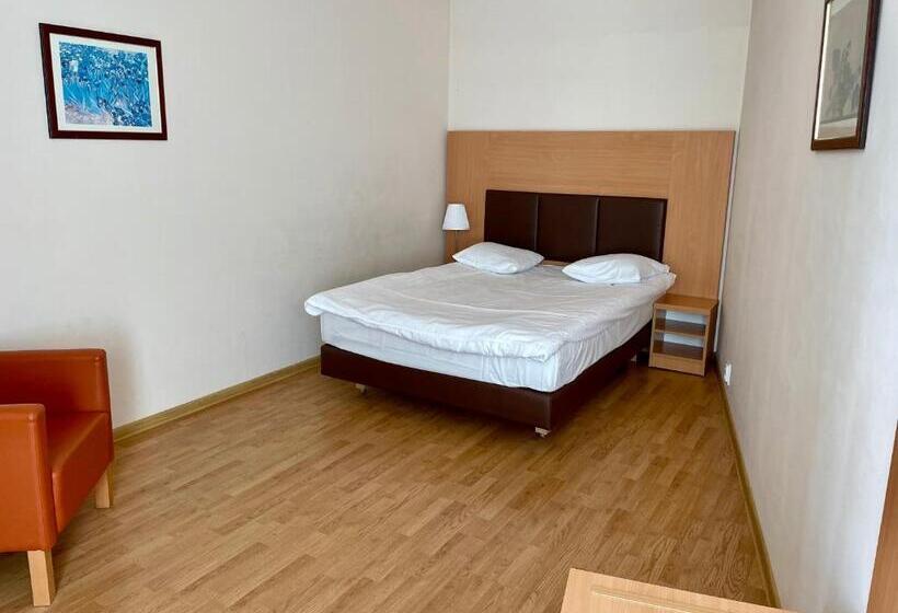 Chambre Triple Supérieure, Poleczki Residence Apartments