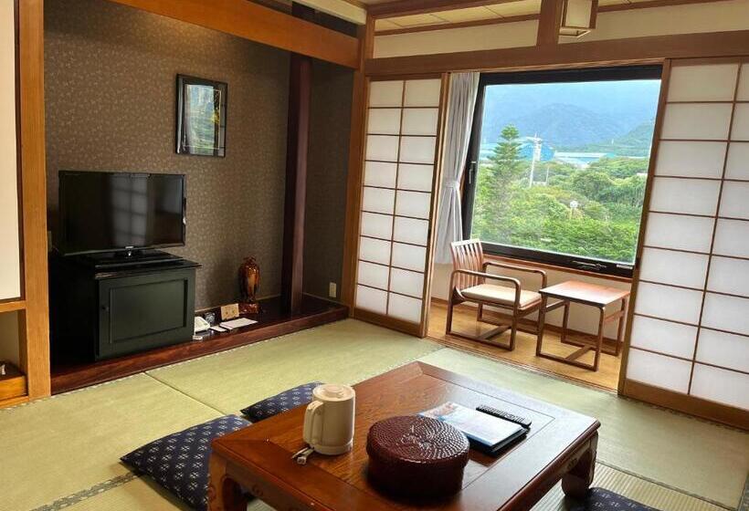 חדר סטנדרט נוף להרים, The Hotel Yakushima Ocean & Forest
