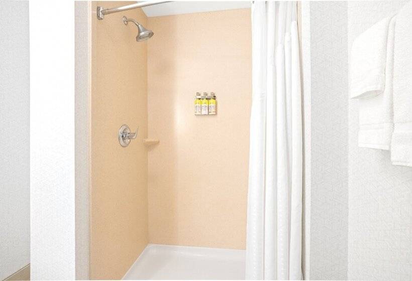 Люкс Адаптированный для Инвалидов, Holiday Inn Express Hotel & Suites Marysville, An Ihg