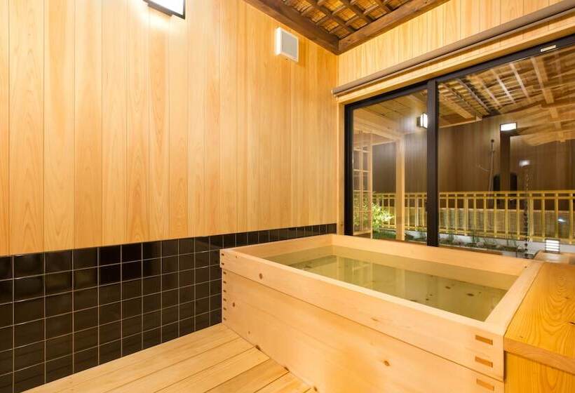 Deluxe Room Mountain View, New Wakasa