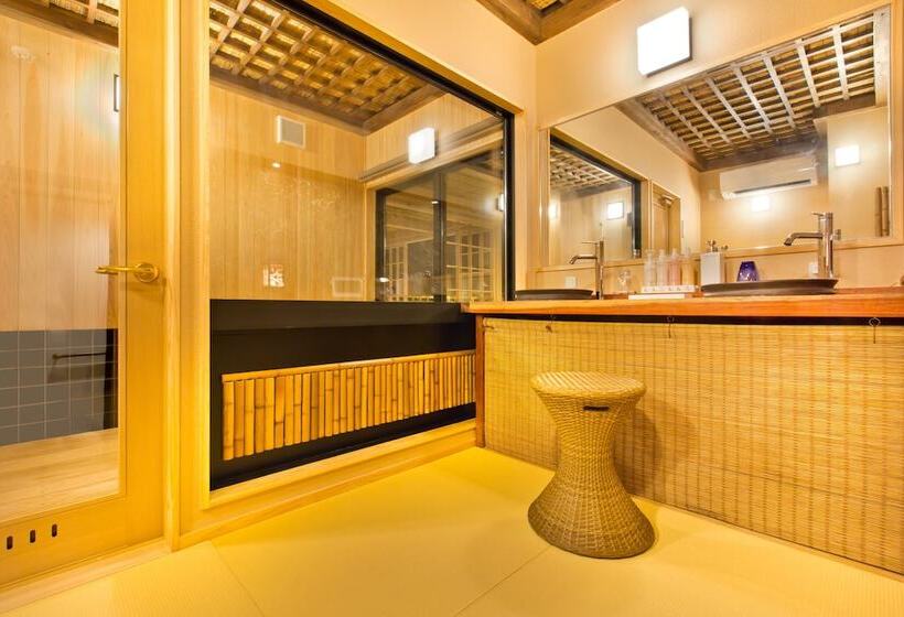 Deluxe Room Mountain View, New Wakasa