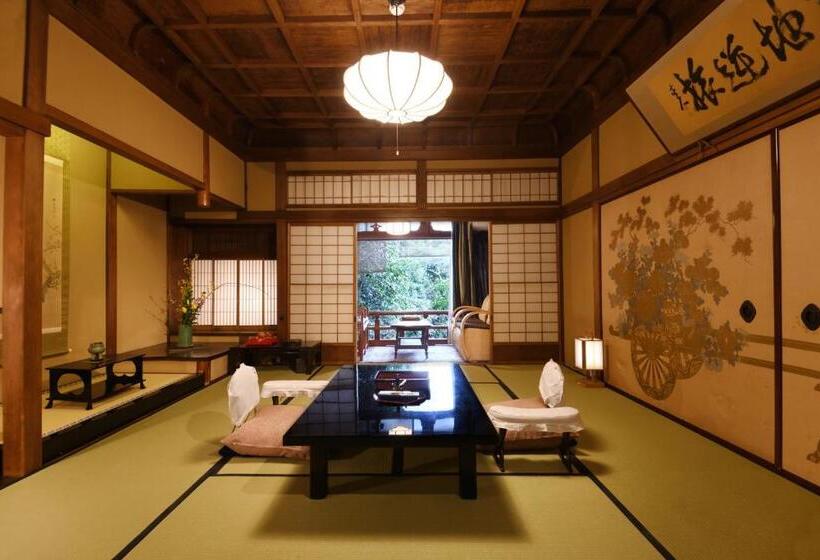 Habitació Deluxe Vista Jardí, Seikoro Ryokan   Established In 1831