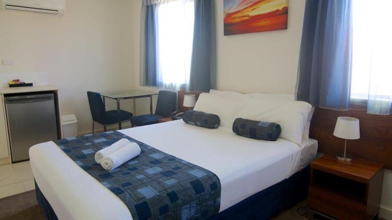 스탠다드 스튜디오, Pinnacles Edge Resort
