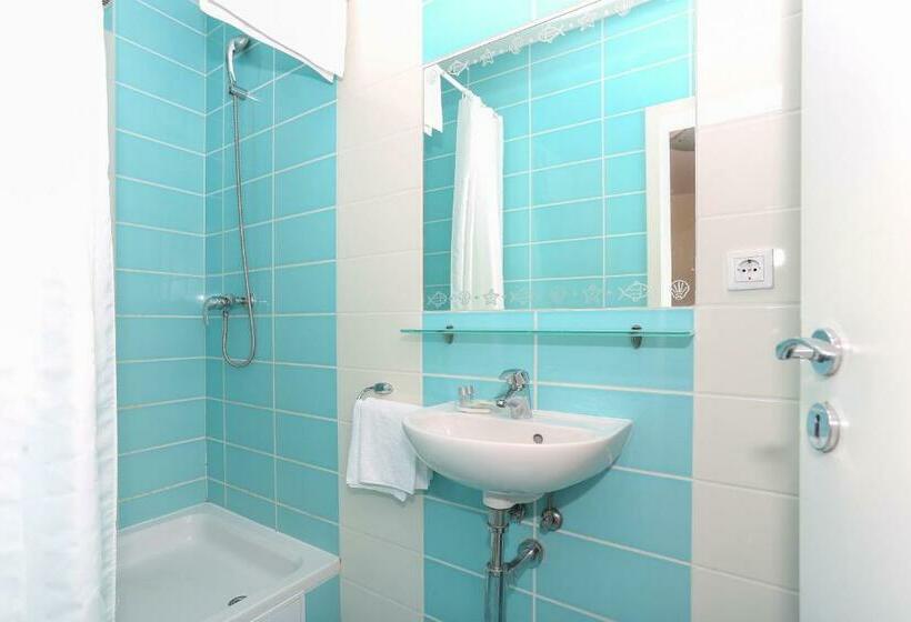 استودیو استاندارد با تراس, Apartments & Rooms Buble