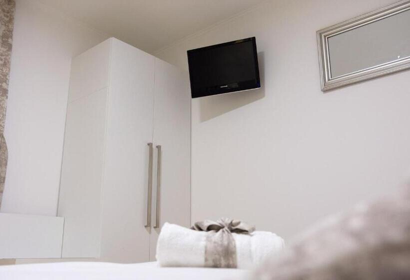استودیو استاندارد با بالکن, Apartments & Rooms Buble