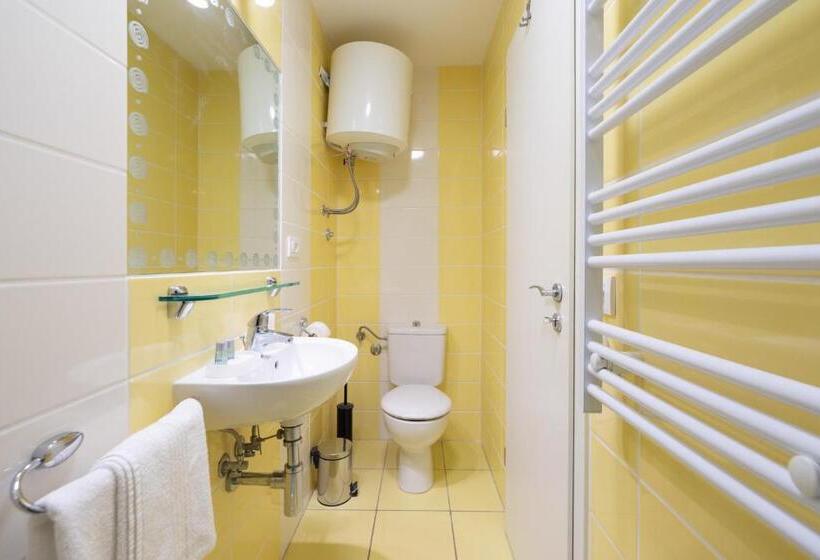 استودیو استاندارد با بالکن, Apartments & Rooms Buble