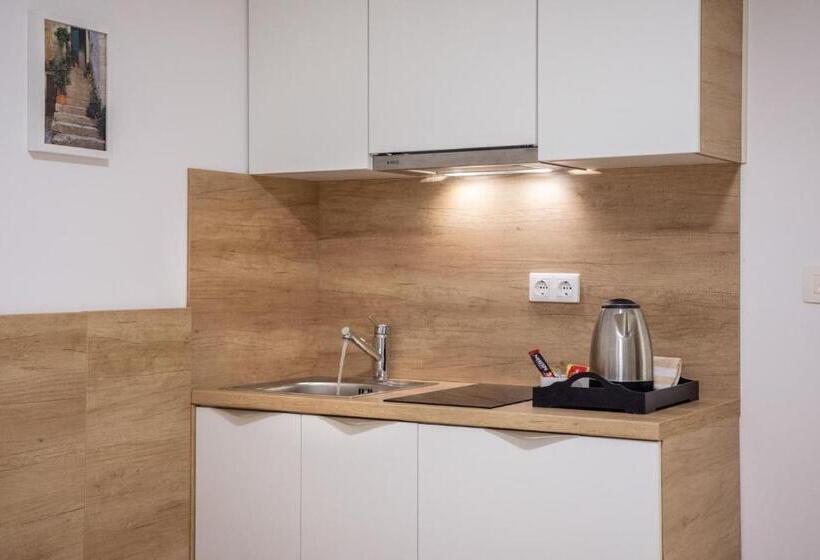 استودیو استاندارد با بالکن, Apartments & Rooms Buble