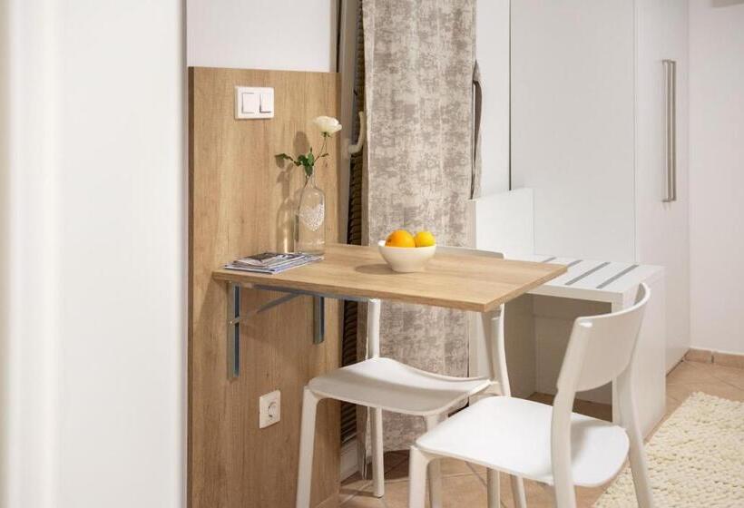 استودیو استاندارد با بالکن, Apartments & Rooms Buble