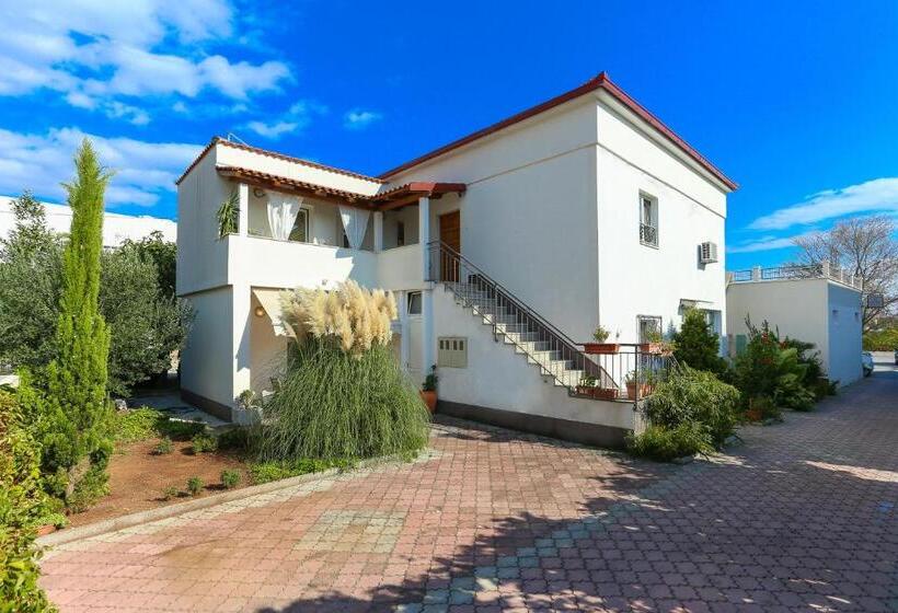 استودیو استاندارد با تراس, Apartments & Rooms Buble